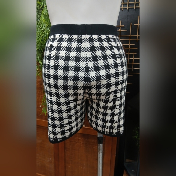 Black and White Checkered Women Shorts - Picture 4 of 9